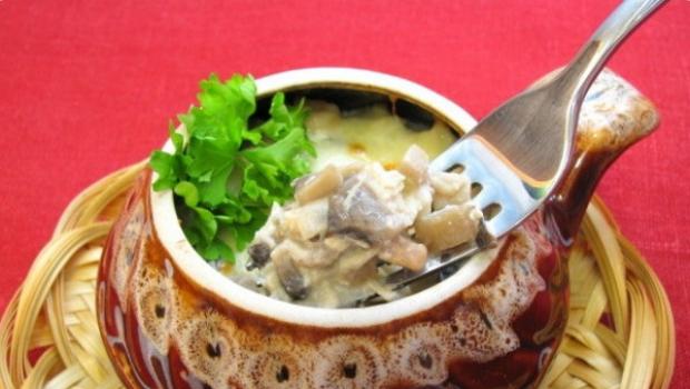 Жульен с курицей и грибами: французское блюдо или русская выдумка?